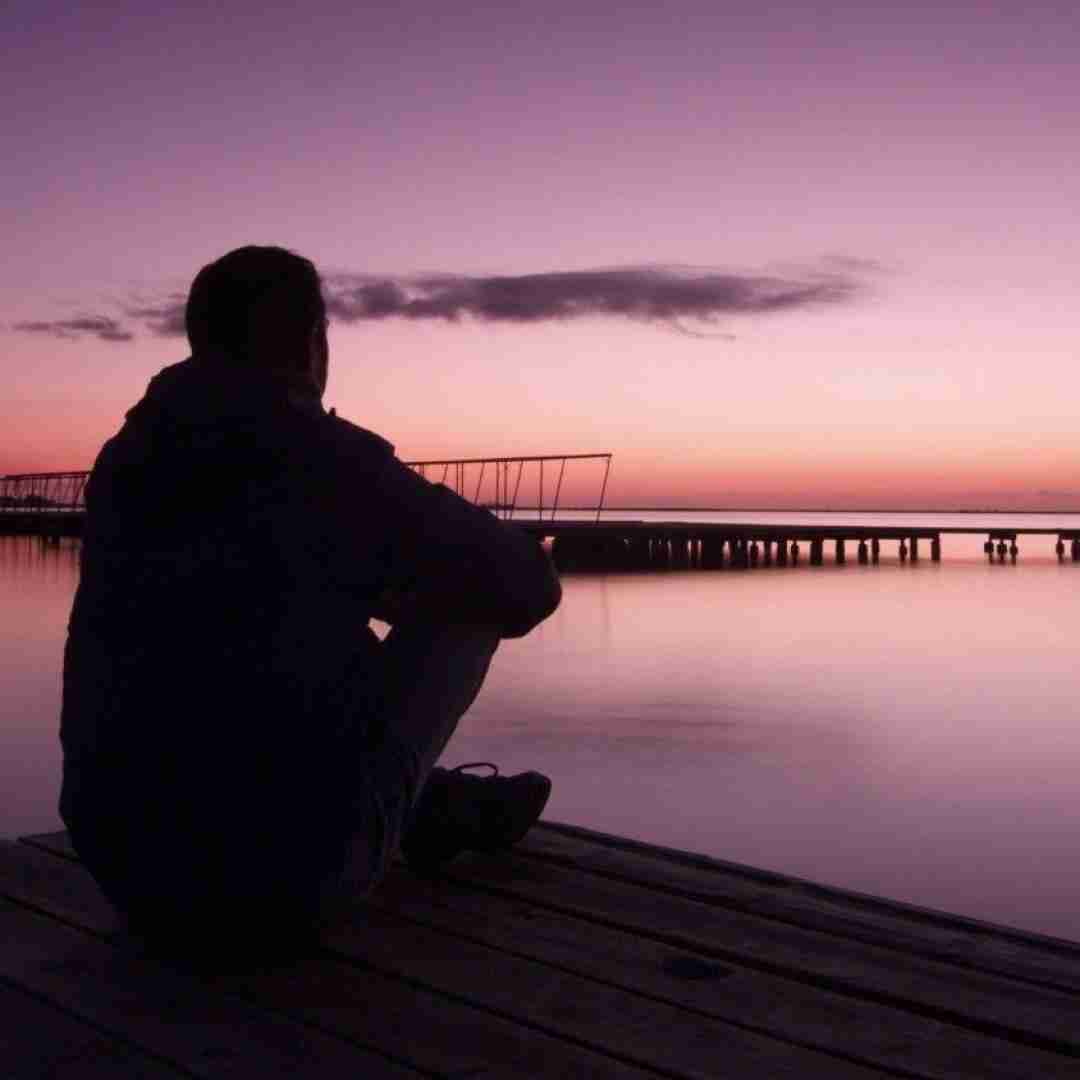 دانلود آهنگ کردی آخر شبه و خیال من پر و بال میگیره با صدای زن 