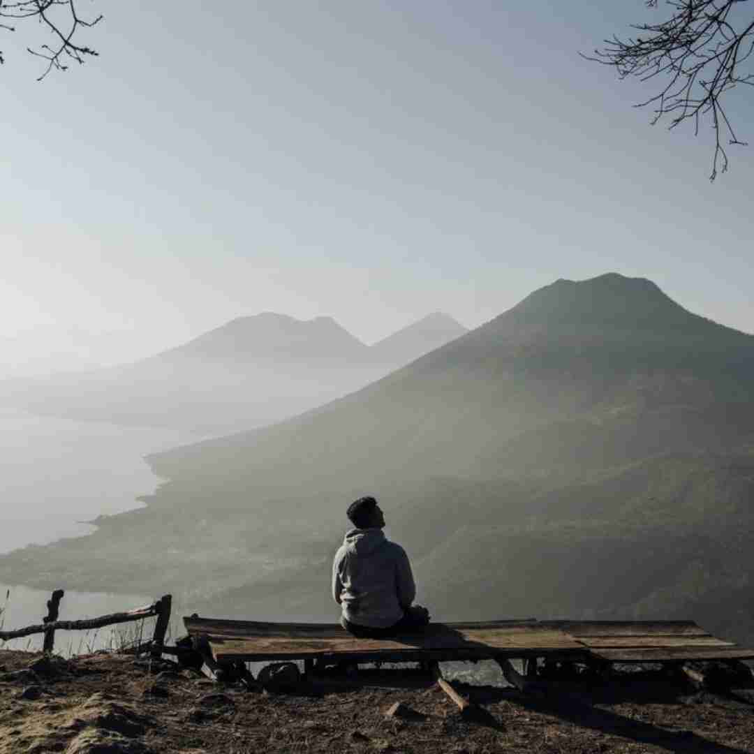 دانلود آهنگ سقف آرزوم بلنده نمیرسه قدت با صدای زن 