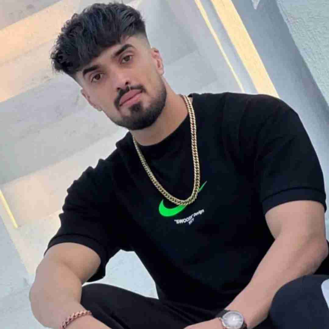 دانلود آهنگ چقد بهم میومدیم چشمون زدن گلم علی رستمیان
