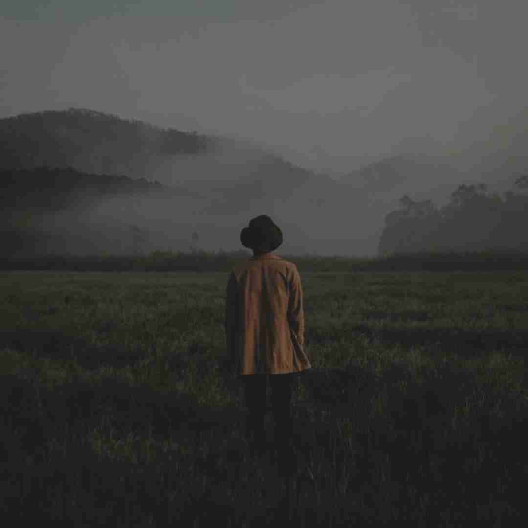 دانلود آهنگ نبود نرمال واسم حست مثه شب اول مستیت 