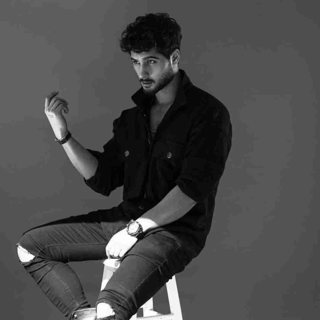 دانلود آهنگ فکر نمیکنم به کم دیدنت قانع بشم کیسان