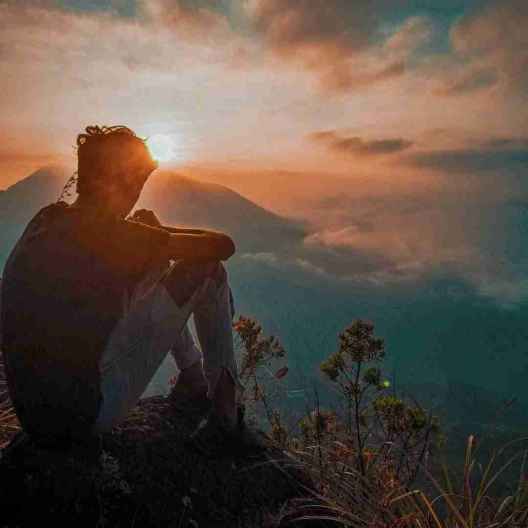 دانلود آهنگ عشق یعنی دلو بسپاری میده کپشن