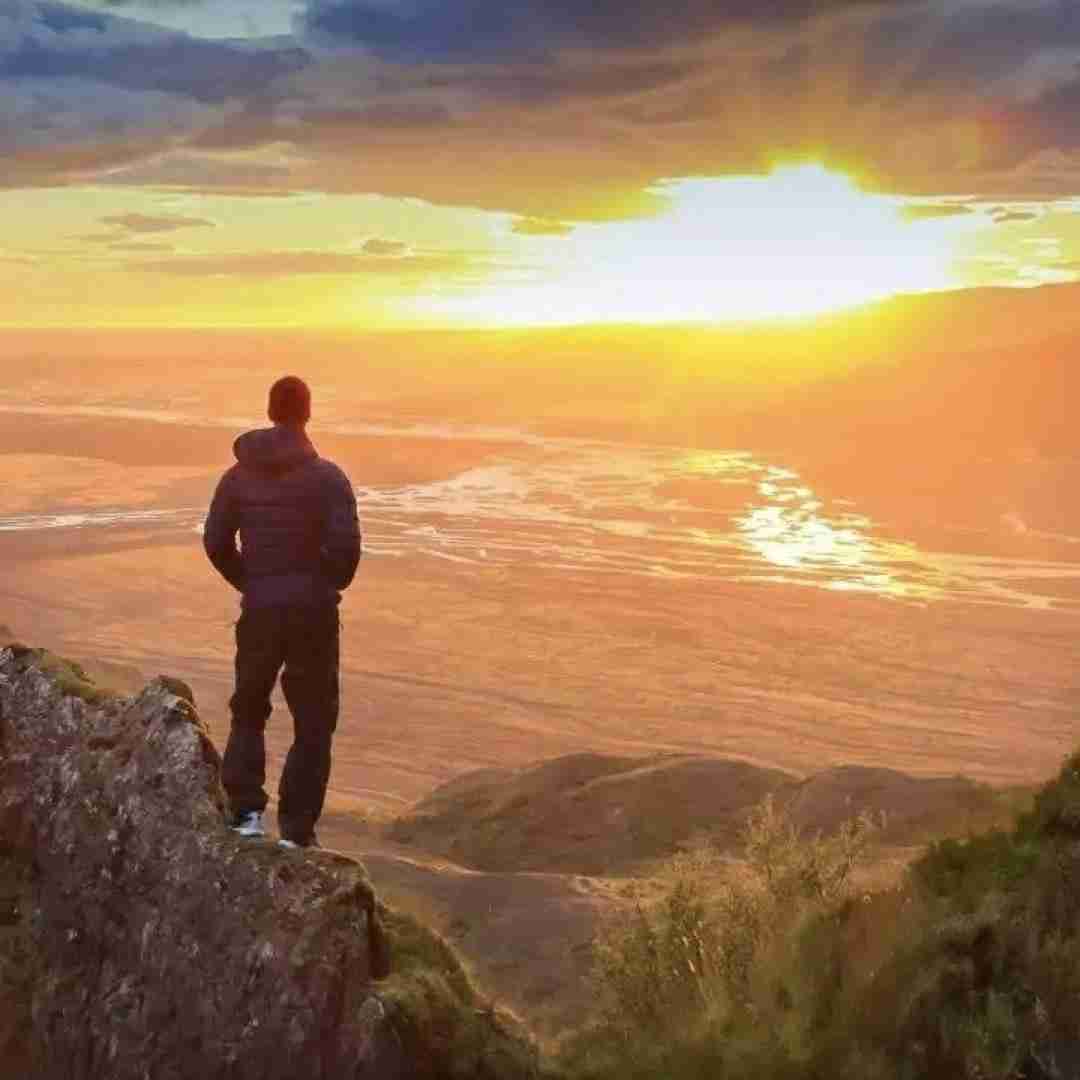 دانلود آهنگ اره خوبی قشنگی عزیزی ولی از دور