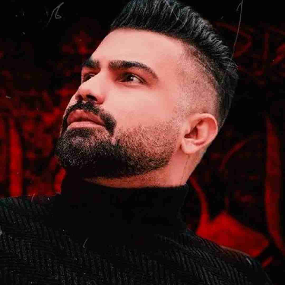 دانلود آهنگ سفید بیه می سر و سیاه رنگ لباسم فرهاد جهانگیری