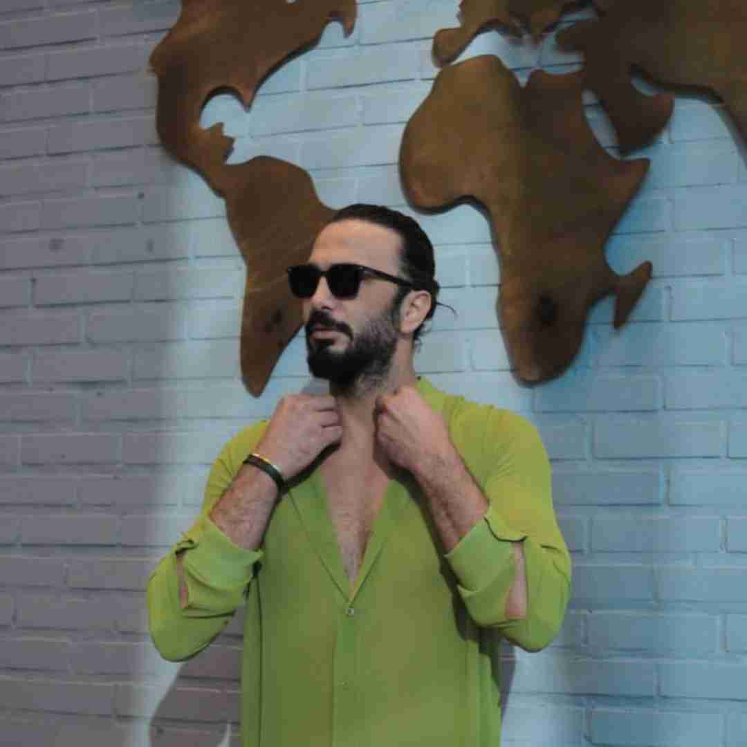 دانلود آهنگ برو پرنده قشنگ من پراتو به جای منم باز کن فردین ناجی