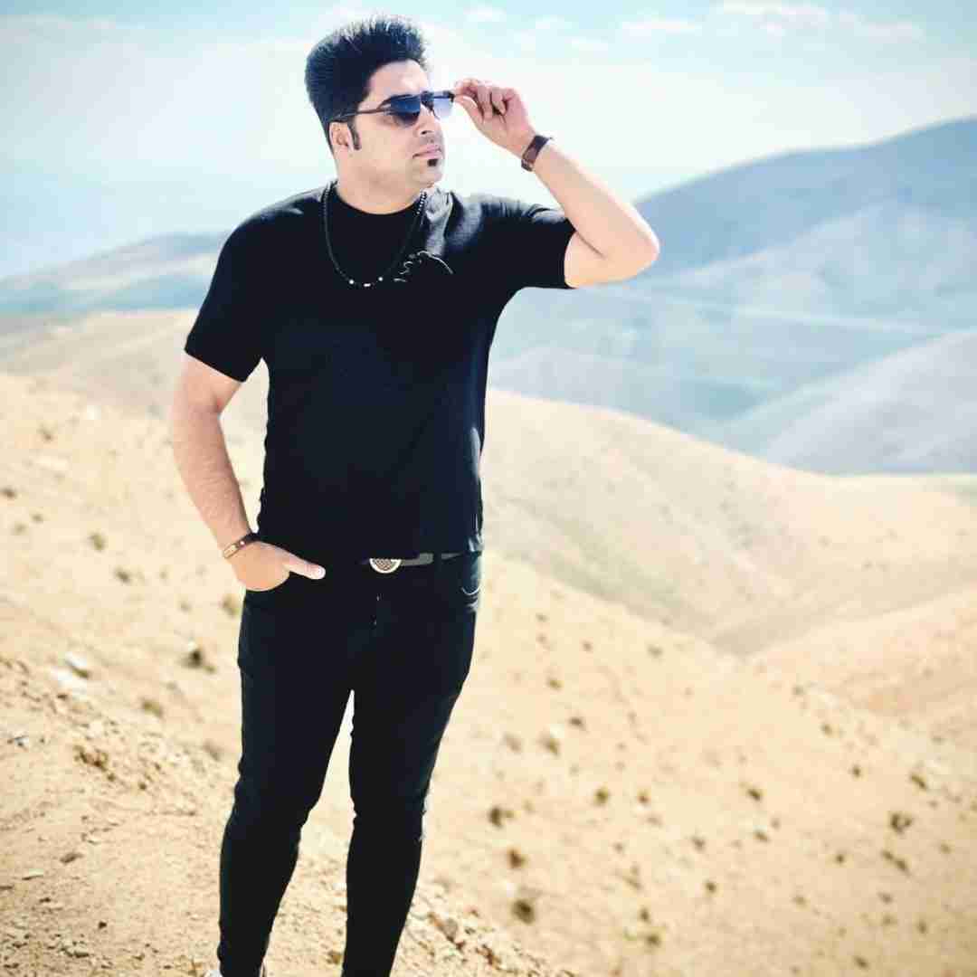 دانلود آهنگ آهای خانم الهه صورتت چو قرص ماهه فرشاد مافی