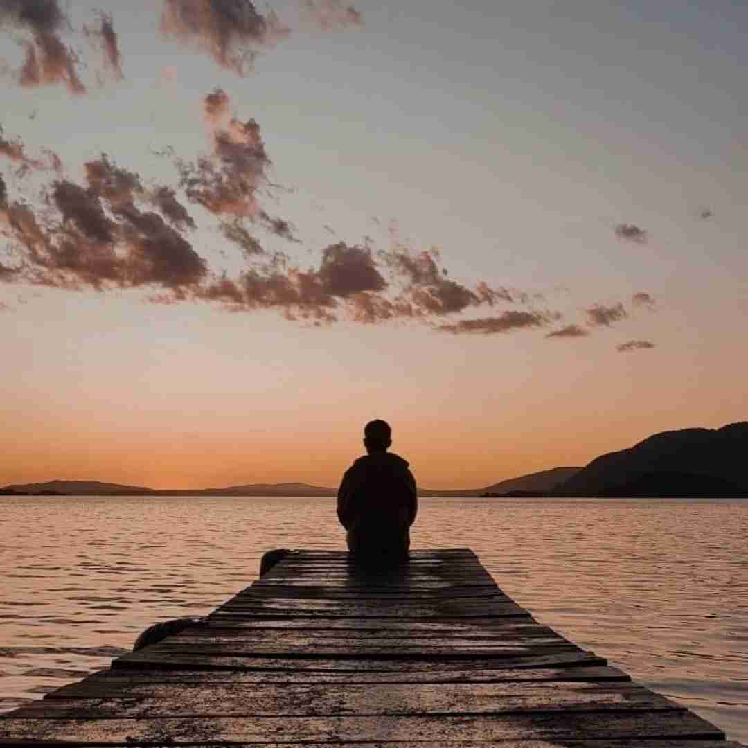 دانلود آهنگ الان اکسم بم میگه برگرد قبل بلاک دادم بهش 
