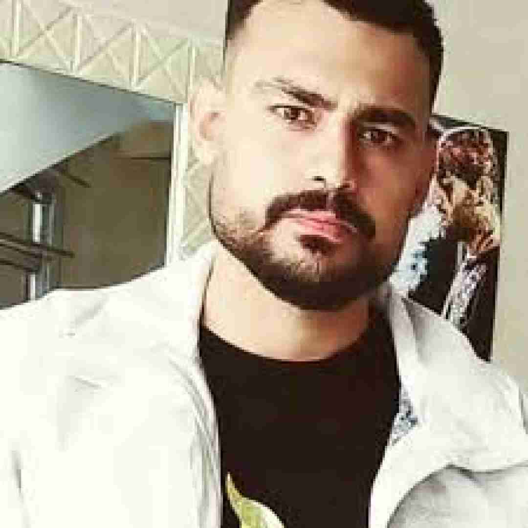 دانلود آهنگ تو چاه چارگی منی درمان ای دل منی روح الله کرمی