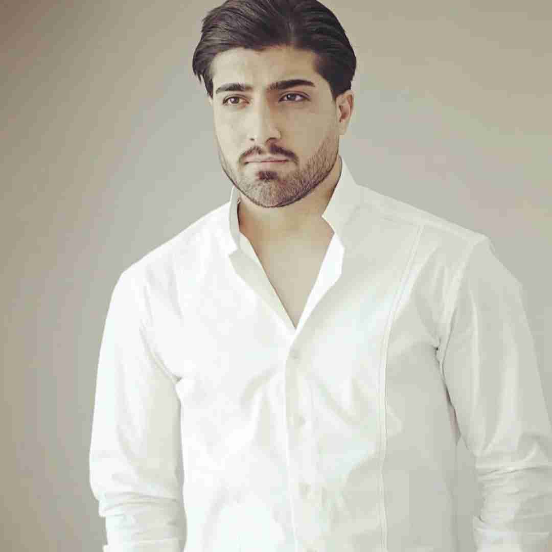 دانلود آهنگ شدی با مه غریبه همش تو خودمم امیر لیام
