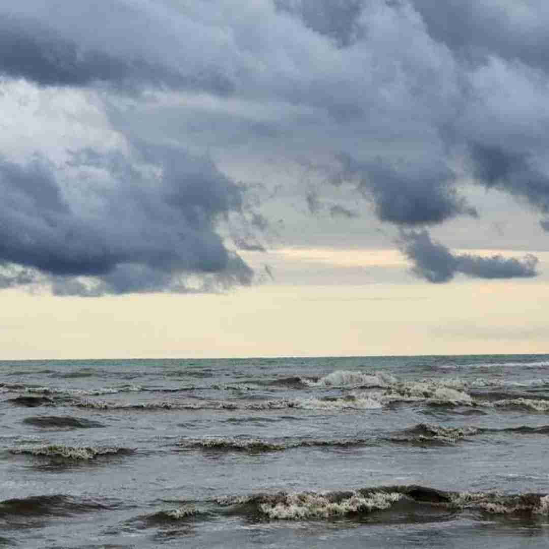 دانلود آهنگ یعنی نفس بی تو به من حرومه لعنتی