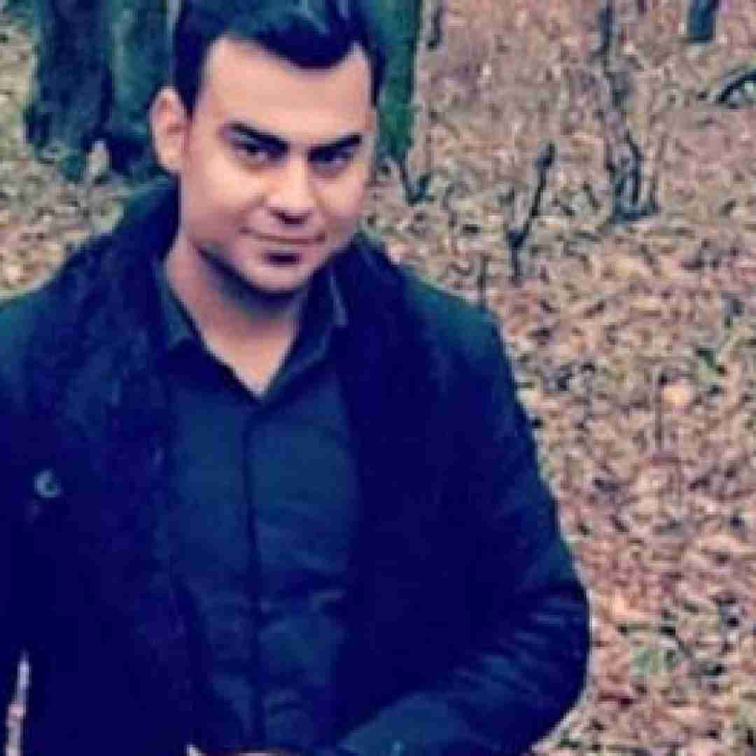 دانلود آهنگ بغض سنگین روژ آخرت ها یادم روح الله کرمی