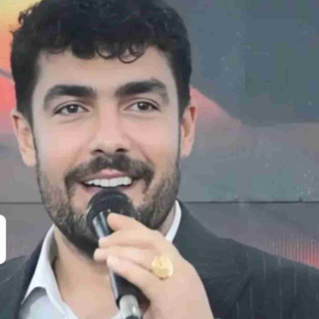 دانلود آهنگ عاشقم سی تیلش دلباختیم سی میلش فرشید حکمتی