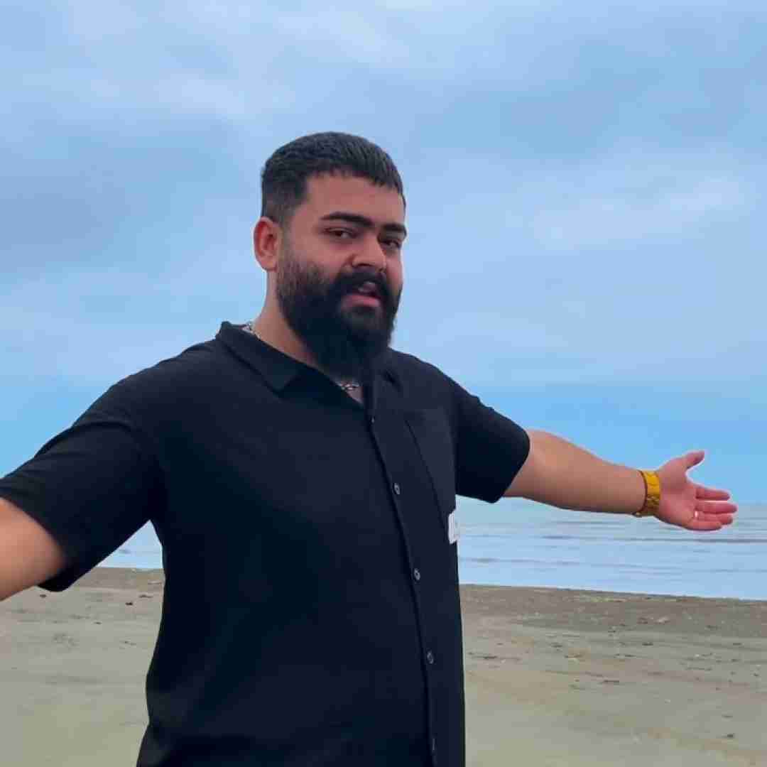 دانلود آهنگ باید واست اسفند دود کنم این که عاشقت شدم علیراد