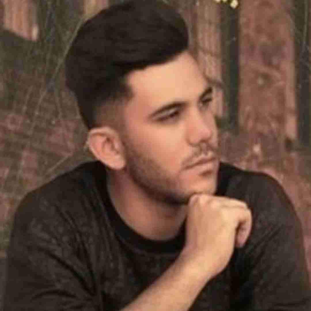 دانلود آهنگ بعد مه با کی سرت گرم شده بشم بگو پیام عباسی