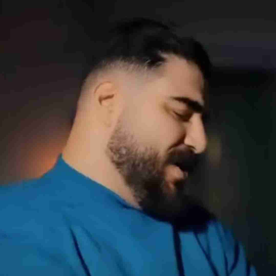 دانلود آهنگ هنوزم اسمت میاد دلم میلرزه دیگه تموم کارم سالار بحیرایی