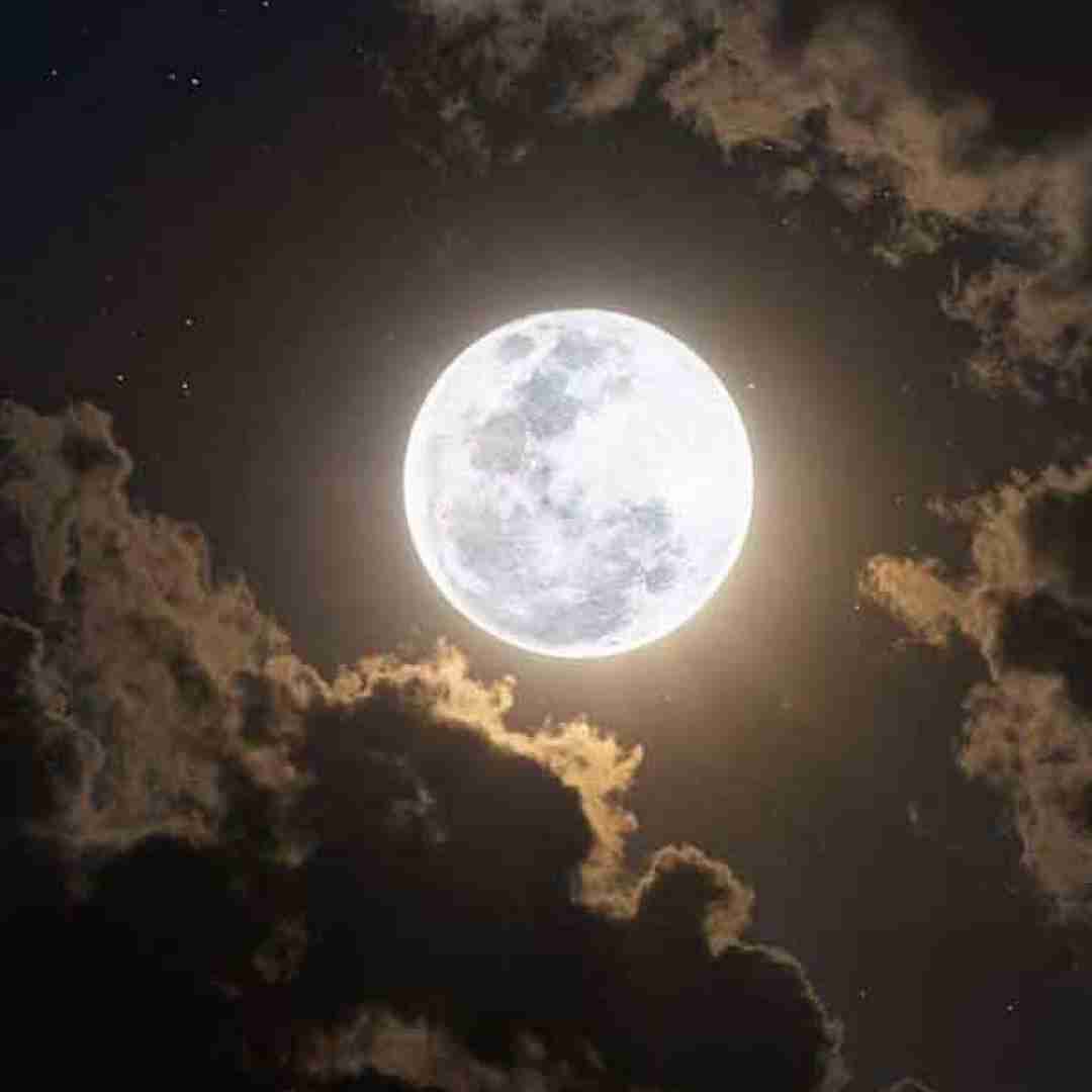 دانلود آهنگ گوزلرین لیلادیر یار با صدای زن 