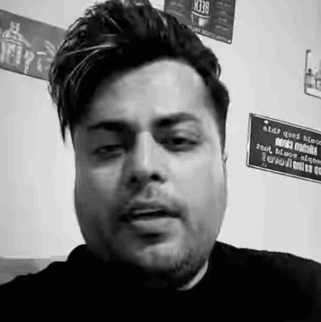 دانلود آهنگ ماه امید عقابی