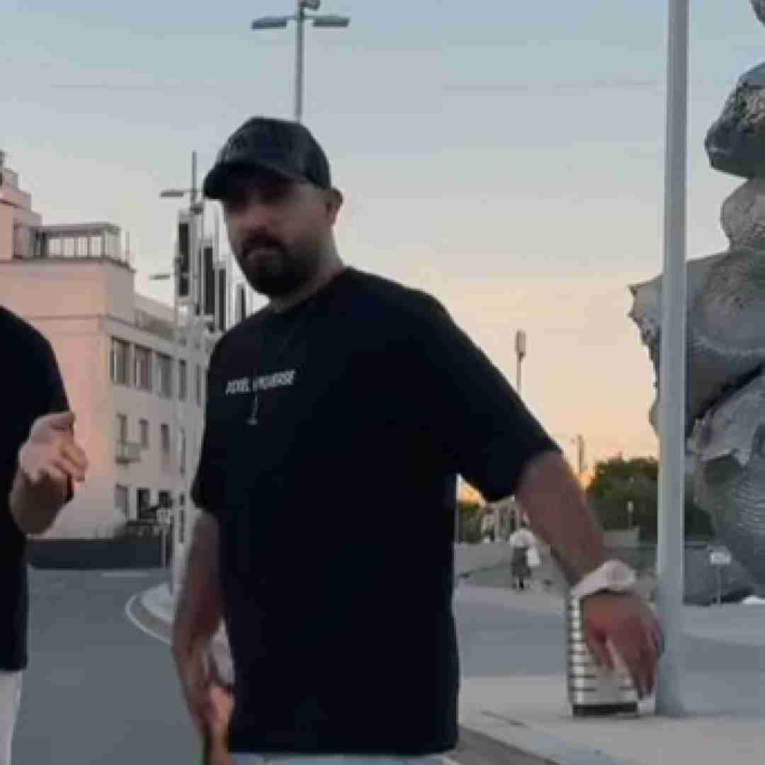 دانلود آهنگ هامه یه قدمید ای رابطه پر خطر بی محمد امیری