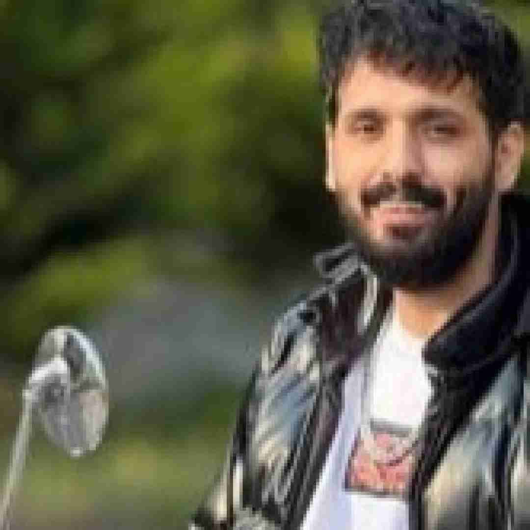 دانلود آهنگ داداش بزرگ کمیل کولایی