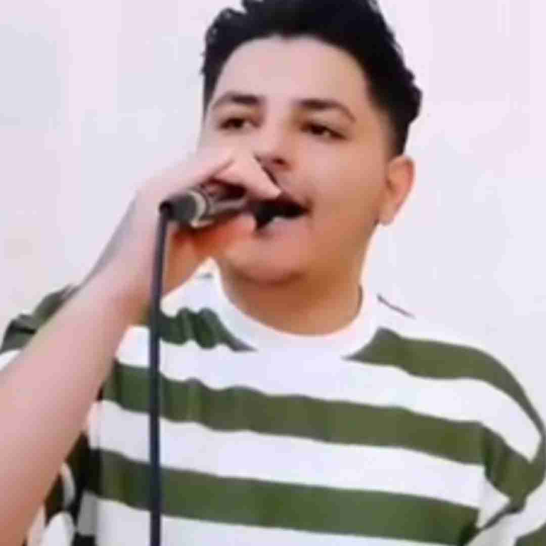 دانلود آهنگ منت بمیره چرا حرف نمیزنی افتادی گریه اشکان فتحی