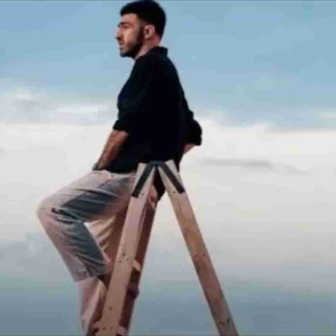 دانلود آهنگ فکرت از سرم پاک نمیشه میترسم نبود تو عادی بشه حامد منصوری