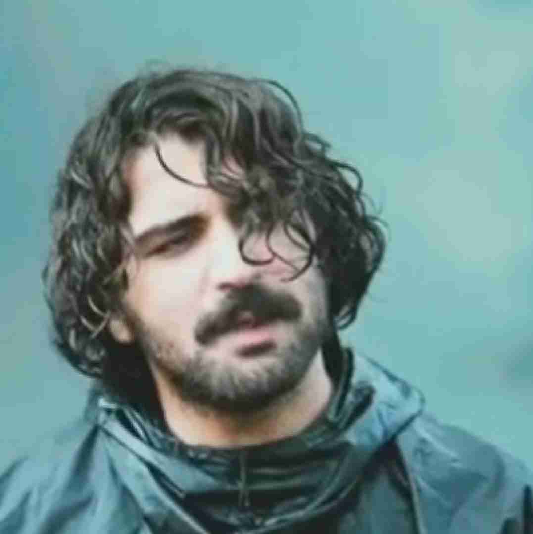 دانلود آهنگ میترسم از آن شب که تو آسوده بی من سر کنی عرفان طهماسبی