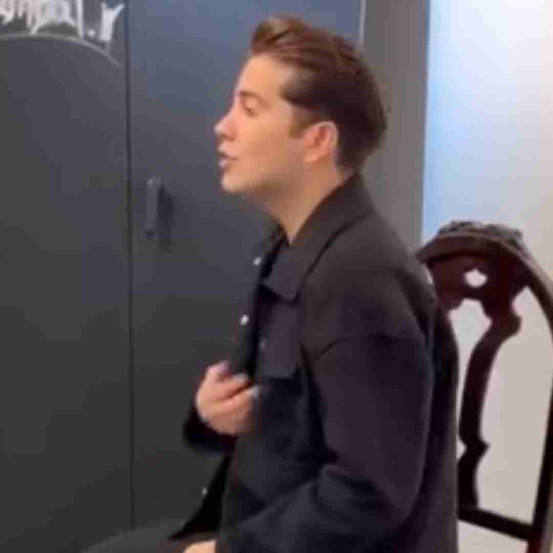 دانلود آهنگ حرف نزن با مه بحث نکو مه راضی نمیشم فرشاد آزادی