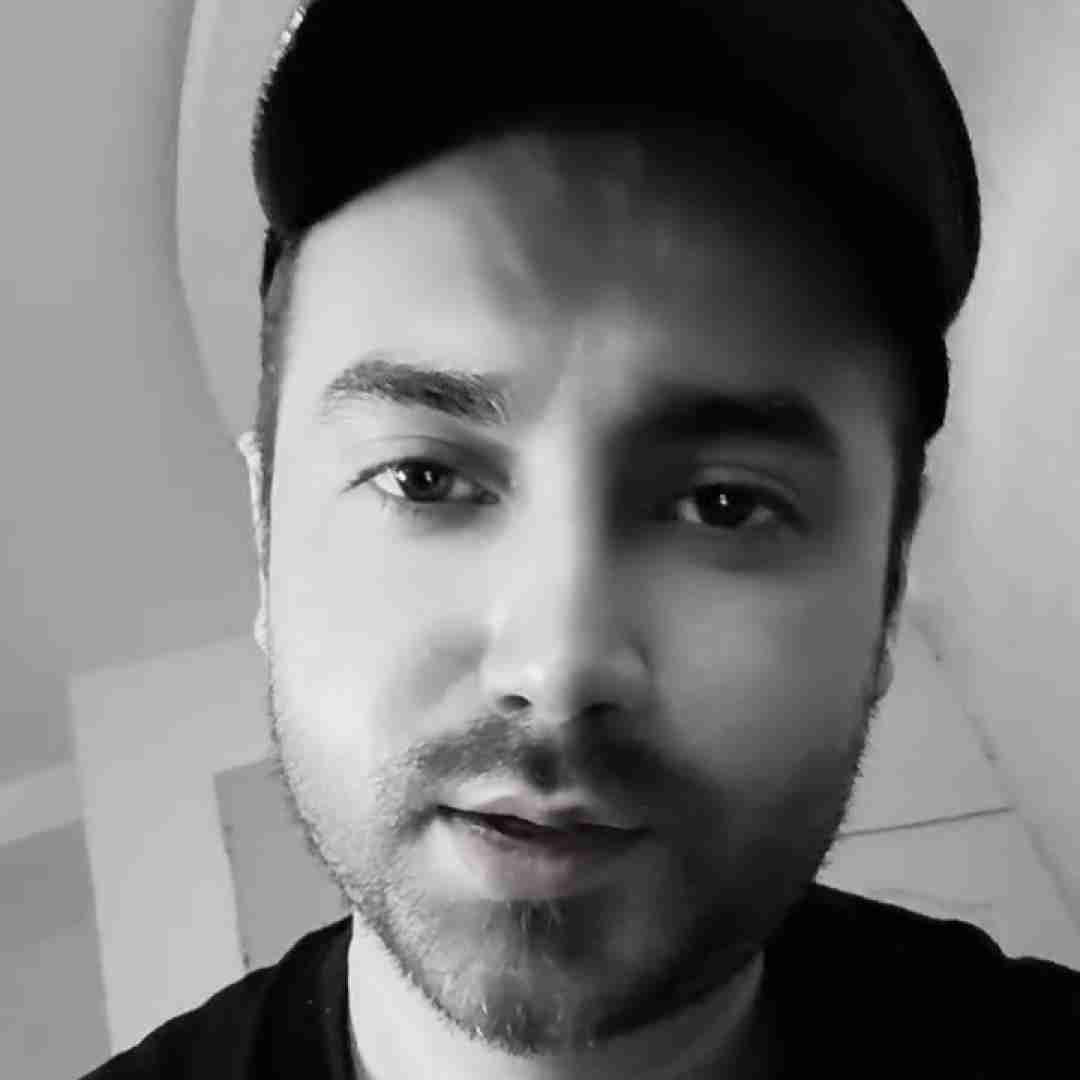دانلود آهنگ گلای خونه پژمردن اگه بودی نمیمردن سامان جلیلی