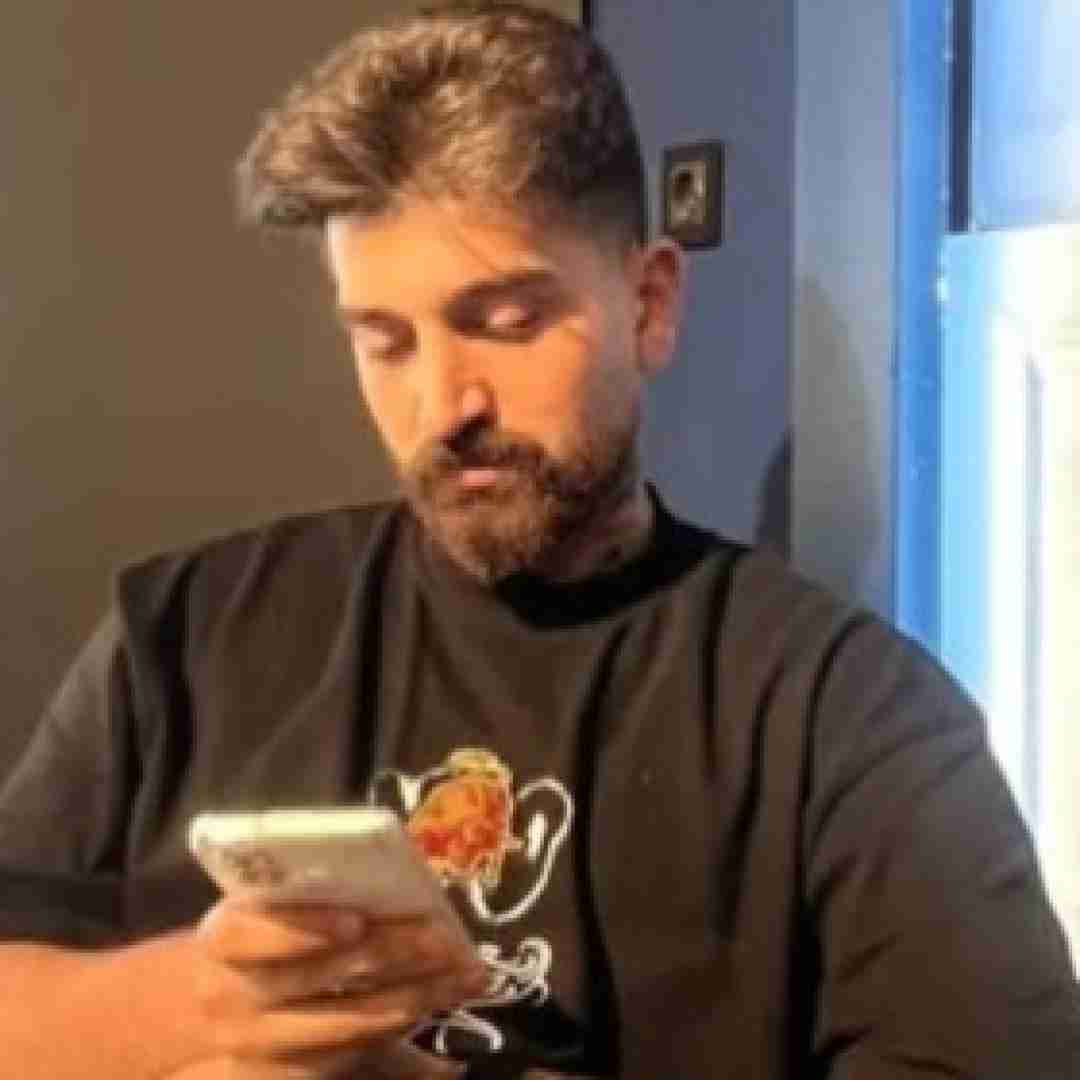 دانلود آهنگ عرض سلام ماهان خادمی