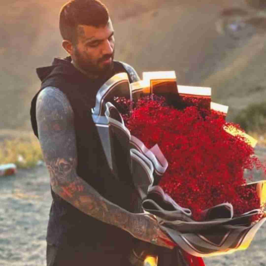دانلود آهنگ اگه ملکه ی من بود شاید منم شاه میشدم مهدیار