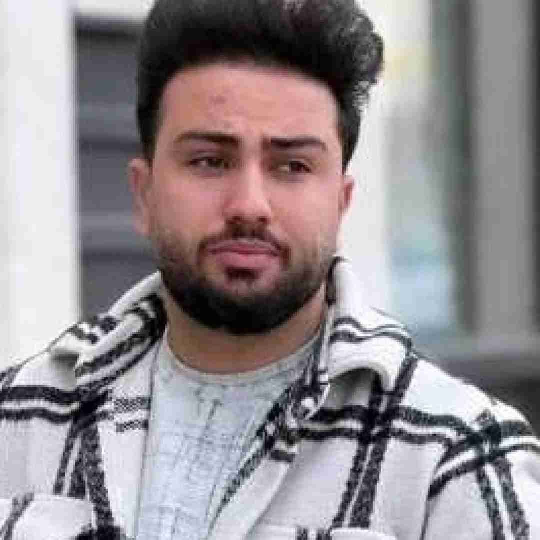 دانلود آهنگ معتادم به بغلت بغلت بغلت سالار صفرزاده