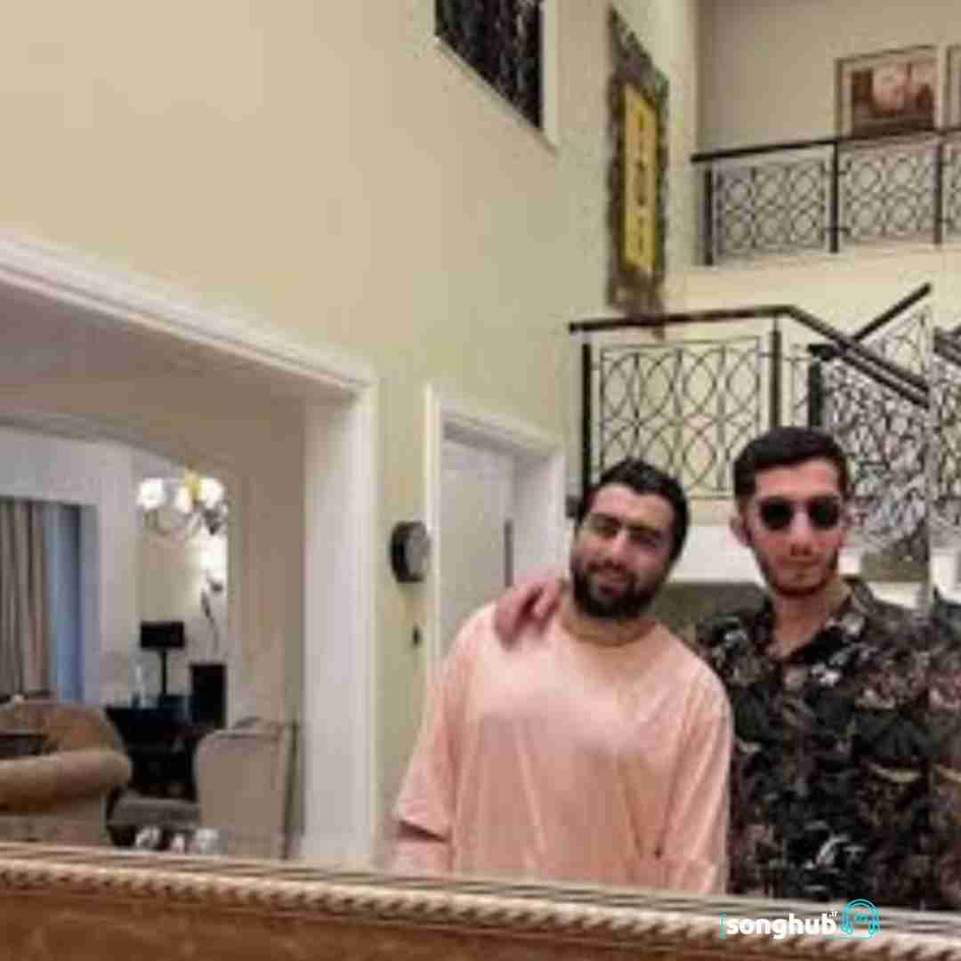 دانلود آهنگ ﻣﻦ ﻣﺜﻞ ﺧﺎر ﮔﻠﻰ در ﭘﺲ ﻫﺮ ﺑﺎد ﻧﮕﻬﺒﺎن ﺗﻮ ﺑﻮدم د دان