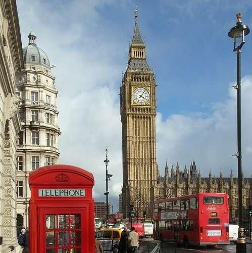 دانلود آهنگ نه آفتابی نه مهتابی نه ابری صدای زن